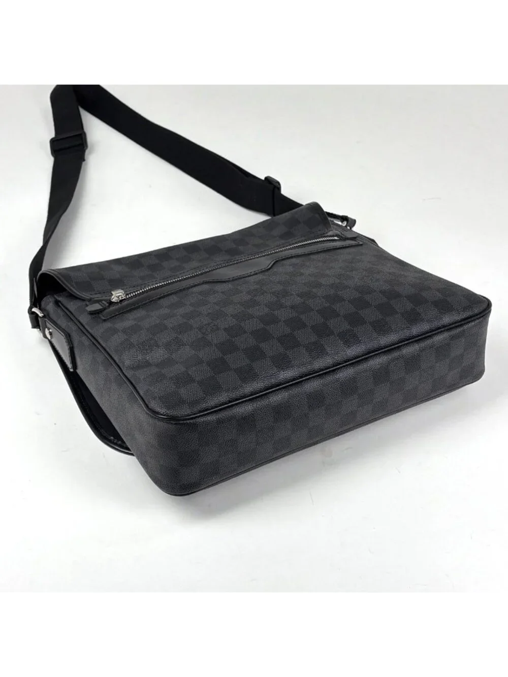 Louis Vuitton Daniel MM Shoulder Bag Damier Graphite Black